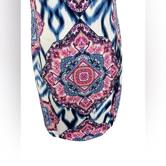 VINCE CAMUTO WHITE BLUE MEDALLION SHIFT DRESS SLEEVELESS KNEE LENGTH WOMENS 4 - Picture 11 of 12